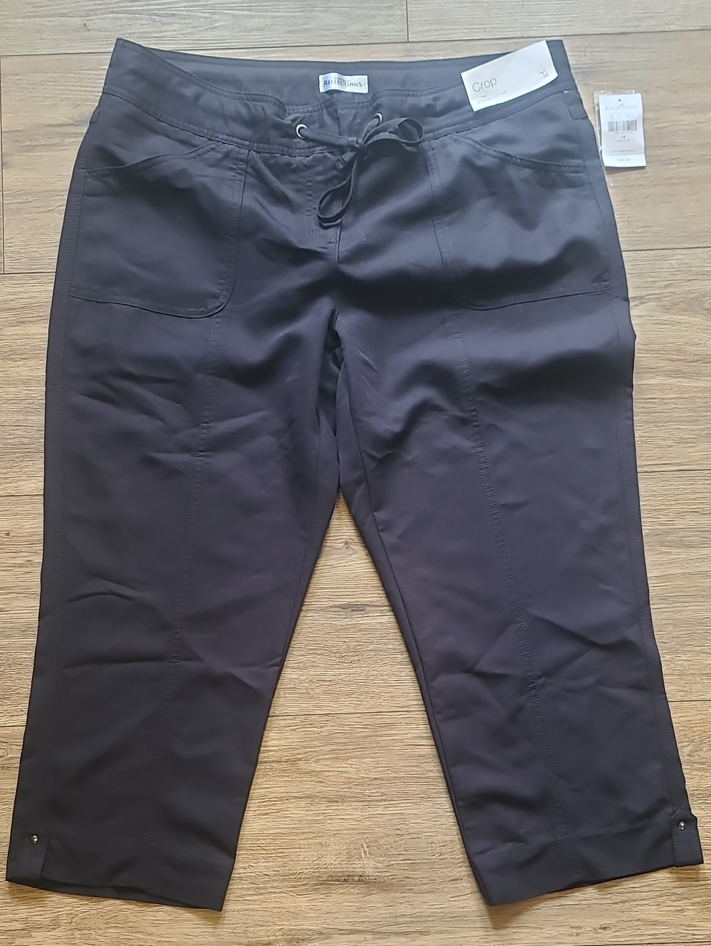 Northern Reflection NWT Black Capri Drawstring Capri Pants Sz 14